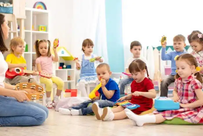 Classe d'enfant pour l'article du tapis musical
