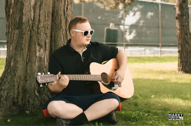 Daniel T. — Guitar — photo 2