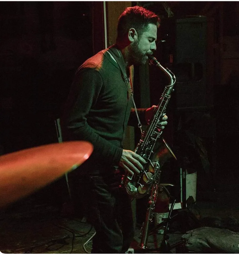 Joel R. — Saxophone — photo 3
