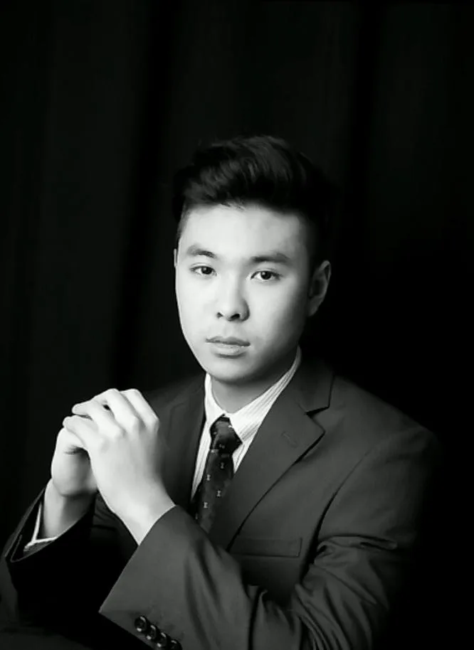 Isaac J. — Piano — photo 1
