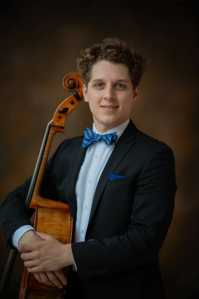 Alexander L. — Cello — photo 1