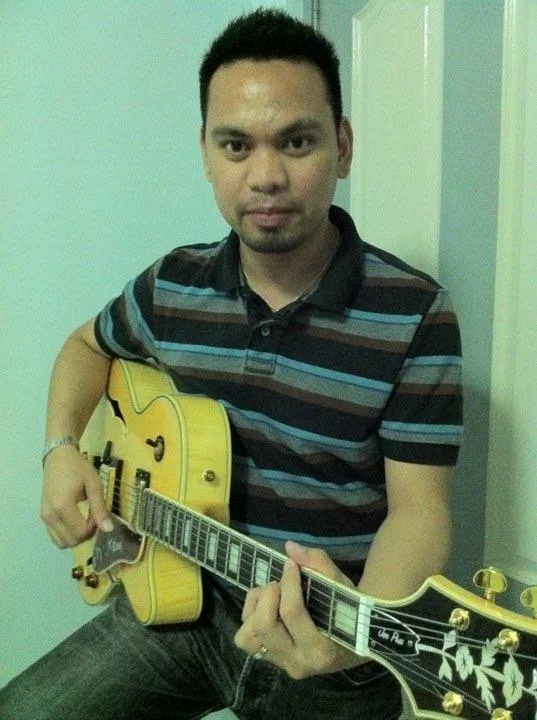 Lourence V. — Guitar — photo 1