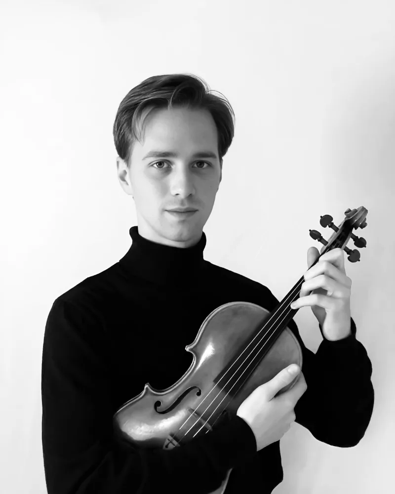 Martin C. — Violin
