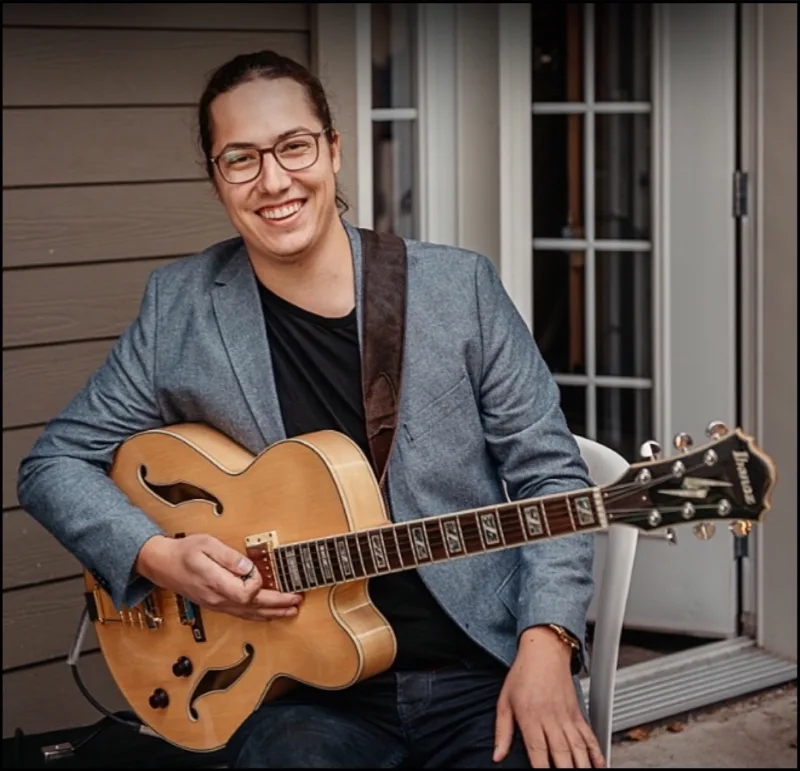 Samuel L. — Guitar — photo 1