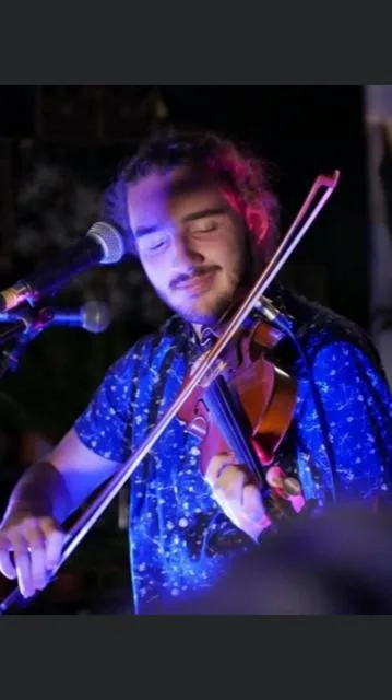 Antoine F. — Violin — photo 1
