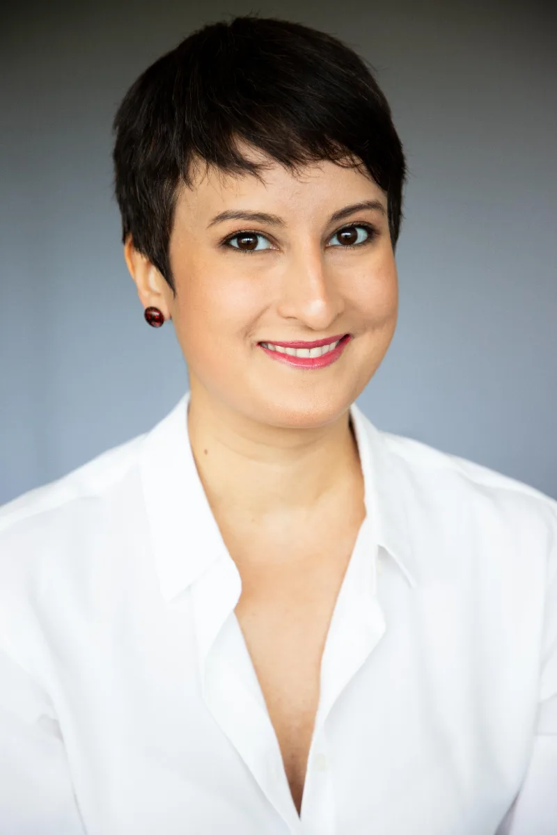 Bahar H. — Singing — photo 1