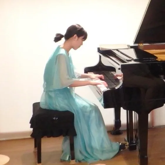 Sunny C. — Piano — photo 1