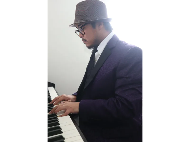 Toshio H. — Piano