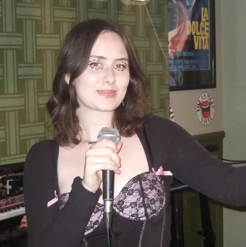 Emma G. — Singing — photo 1