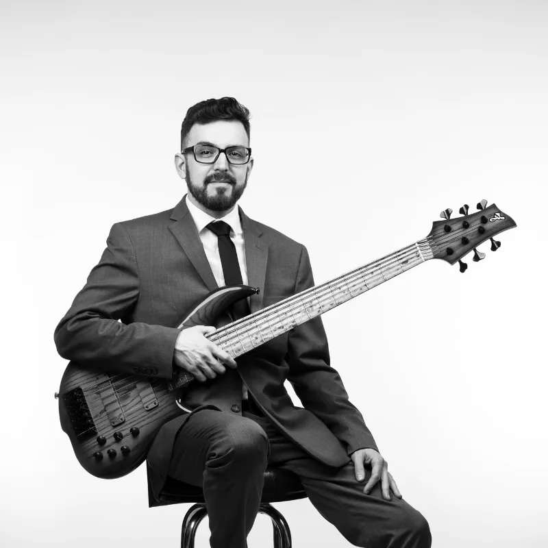 Tyler E. — Guitar — photo 1