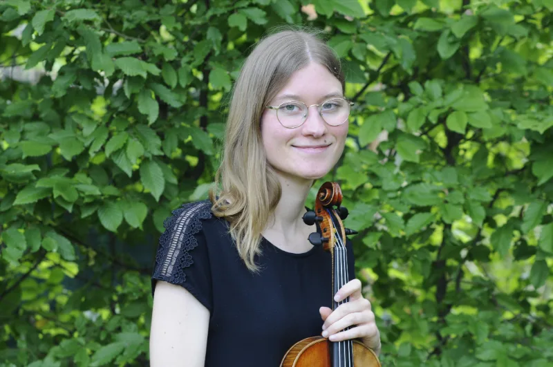 Sonia H. — Violin — photo 1