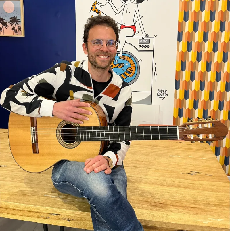 Adrien R. — Guitar — photo 1