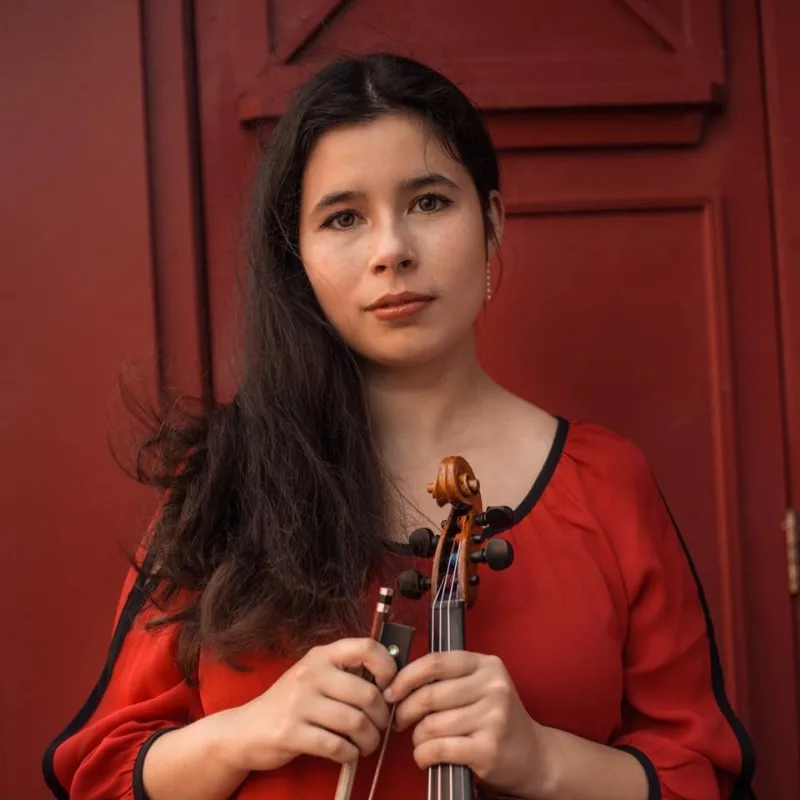 Gemma D. — Violin — photo 1