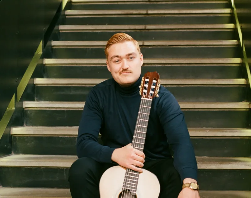 Ben D. — Guitar — photo 1
