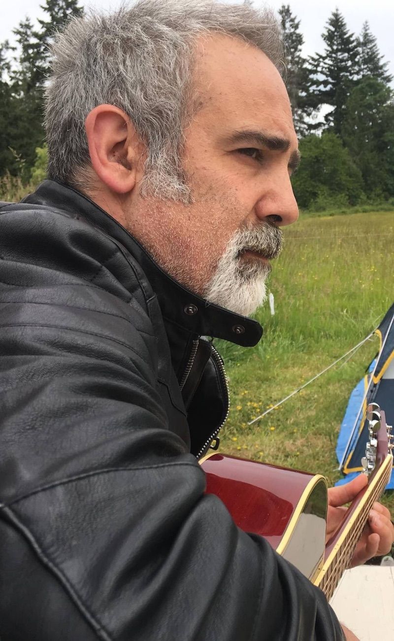 Jose N. — Guitar — photo 2