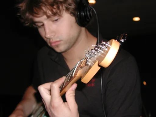 Aaron S. — Guitar — photo 2